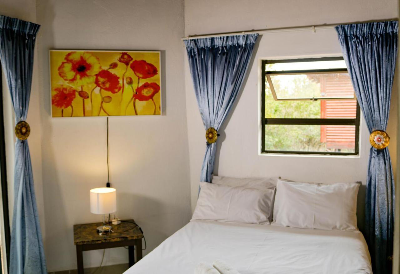 Nanisto Bush Lodge マールロス・パーク エクステリア 写真